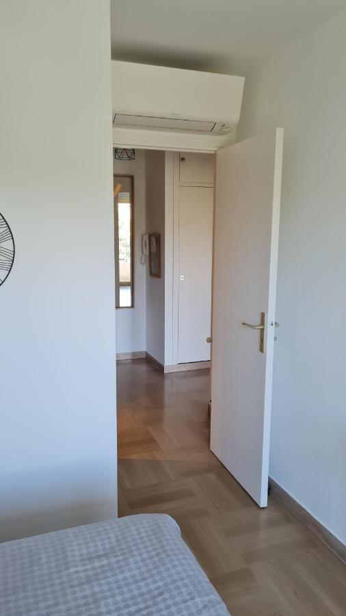 2P Entierement Climatise I Bien Insonorise I Wifi I A 300 M De La Mer I Restaurants Commerces Et Transports A 5Mn A Pied I Ideal 2 Personnes I Possibilite 4 Avec Canape Lit De Qualite I Tres Belle Douche Cagnes-sur-Mer Ngoại thất bức ảnh