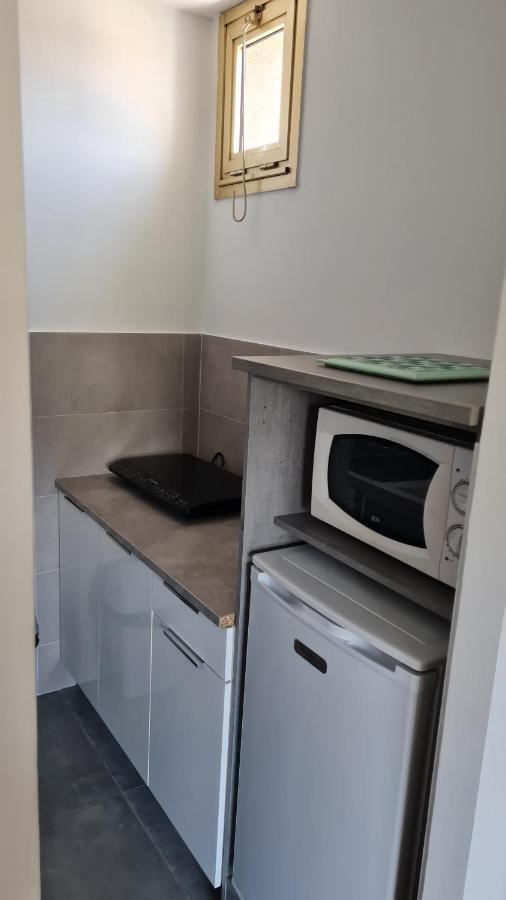 2P Entierement Climatise I Bien Insonorise I Wifi I A 300 M De La Mer I Restaurants Commerces Et Transports A 5Mn A Pied I Ideal 2 Personnes I Possibilite 4 Avec Canape Lit De Qualite I Tres Belle Douche Cagnes-sur-Mer Ngoại thất bức ảnh